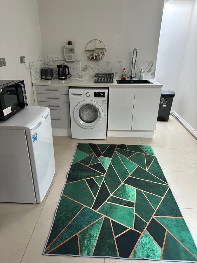 Luxury Studio Apartment Harrow on the Hill Экстерьер фото